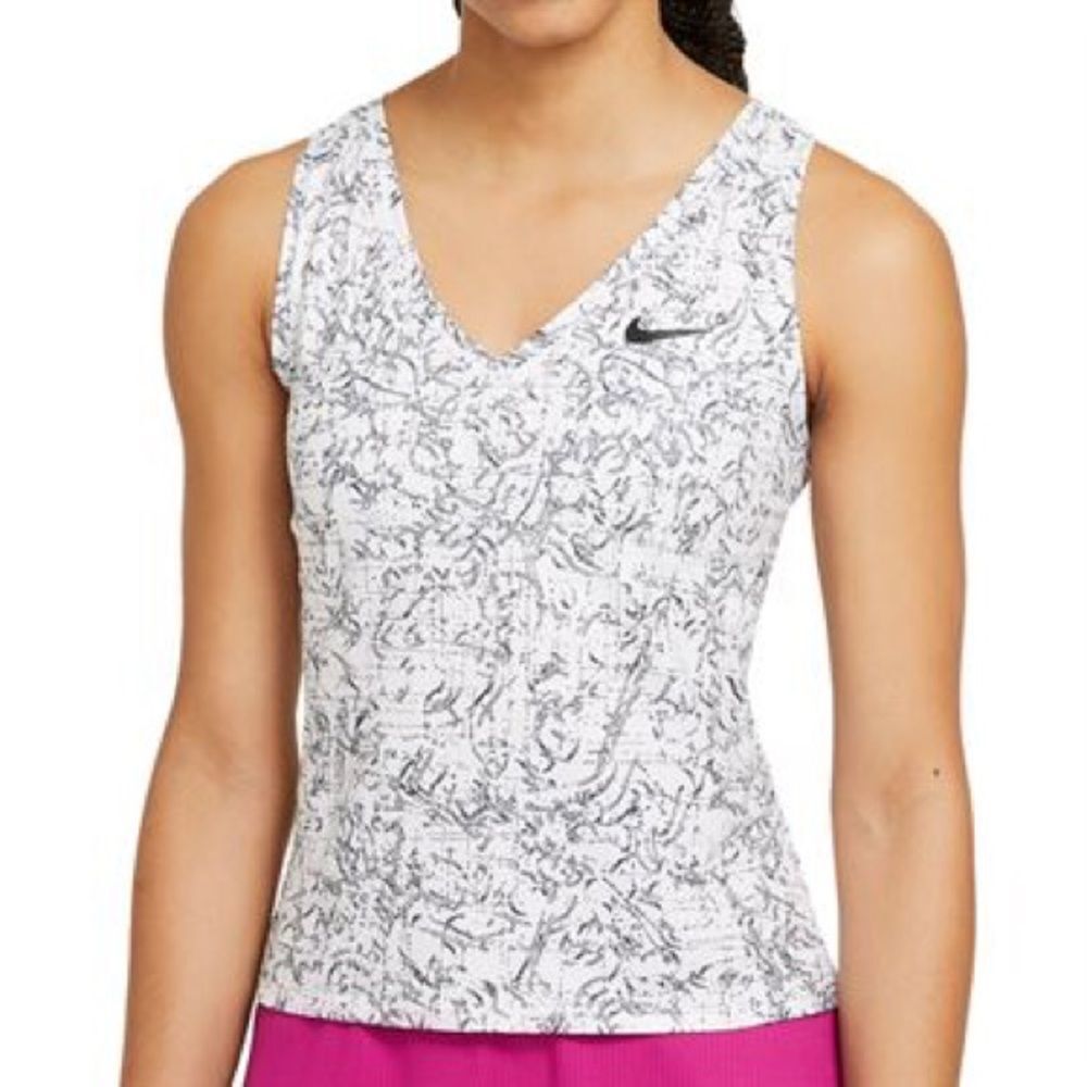 Nike DRY nwt 